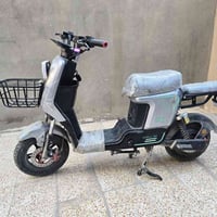 دراجة شحنKOREA MR    R8 الأصلي اخو الجديد 5 بطاريات الحجم الكبير مو ال...