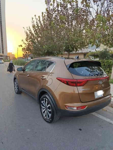 سلام عليكم 
كيا سبورتج موديل 2018 … امريكي ضرر خفيف  ….لون جوزي غير محدد.. رقم بغداد فول مواصفات السعر 143 
رقم شاصي KNDPNCAC6J7328624
♦️ مواصفات EX بانوراما 
♦️ كرسي امامي كهرباء 
♦️ كراسي امامي وستيرن تدفئه 
♦️ فول تحكم ستيرن
♦️ تبريد ثلج ❄️ 
♦️ تبريد خلفي 
♦️صدر امامي وخلفي 100‎%‎
♦️  3 انظمة قياده
♦️ كامره خلفية 
♦️ مثبت سرعه
♦️ اي بي اس 
♦️ شاحن usb
♦️ كشنات جلد 
♦️ محرك gdi 2400
♦️ 5 قطع صبغ 
♦️ عداد كم 75 الف ميل 
♦️للاستفسار الاتصال على *********** واتساب
