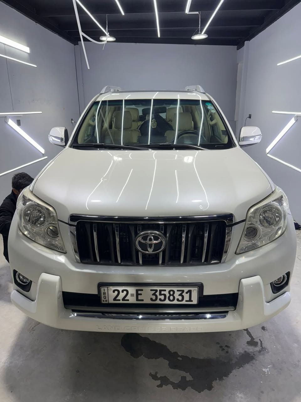 يالله
للبيع تويوتا برادو تك باب موديل 2011 رقم اربيل بسمي 
محرك ٤ سلندر 2700 
السيارة جاهزة بدون اي نقص الحمدلله 
فقط جاملغ خاف السائق صبغ 
للبيع فقط السعر 19,500 $ 
الاتصال على الرقم *********** 
وبالخدمة
