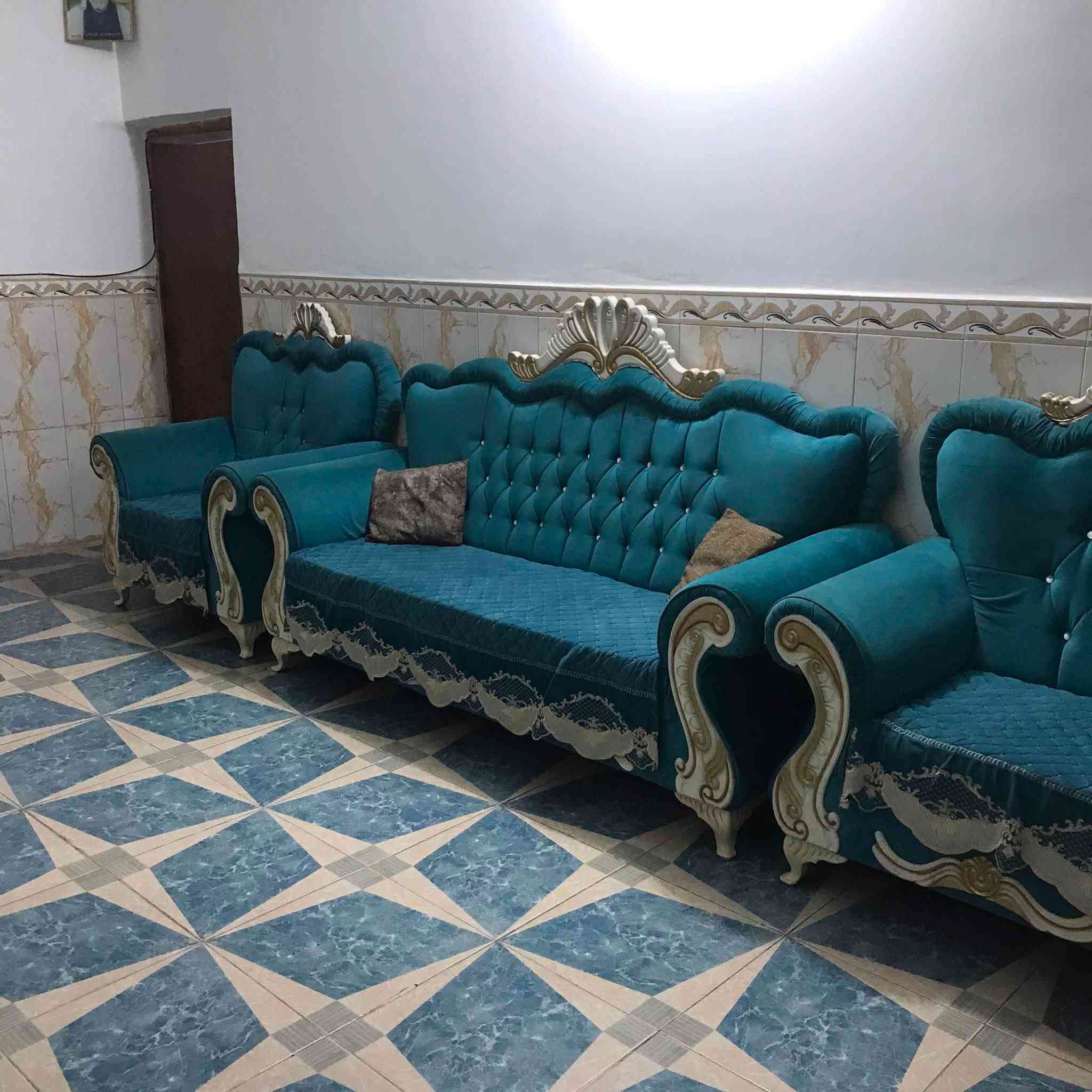 قنفات للبيع السعر550للاستفسار على هذ الرقم ***********
