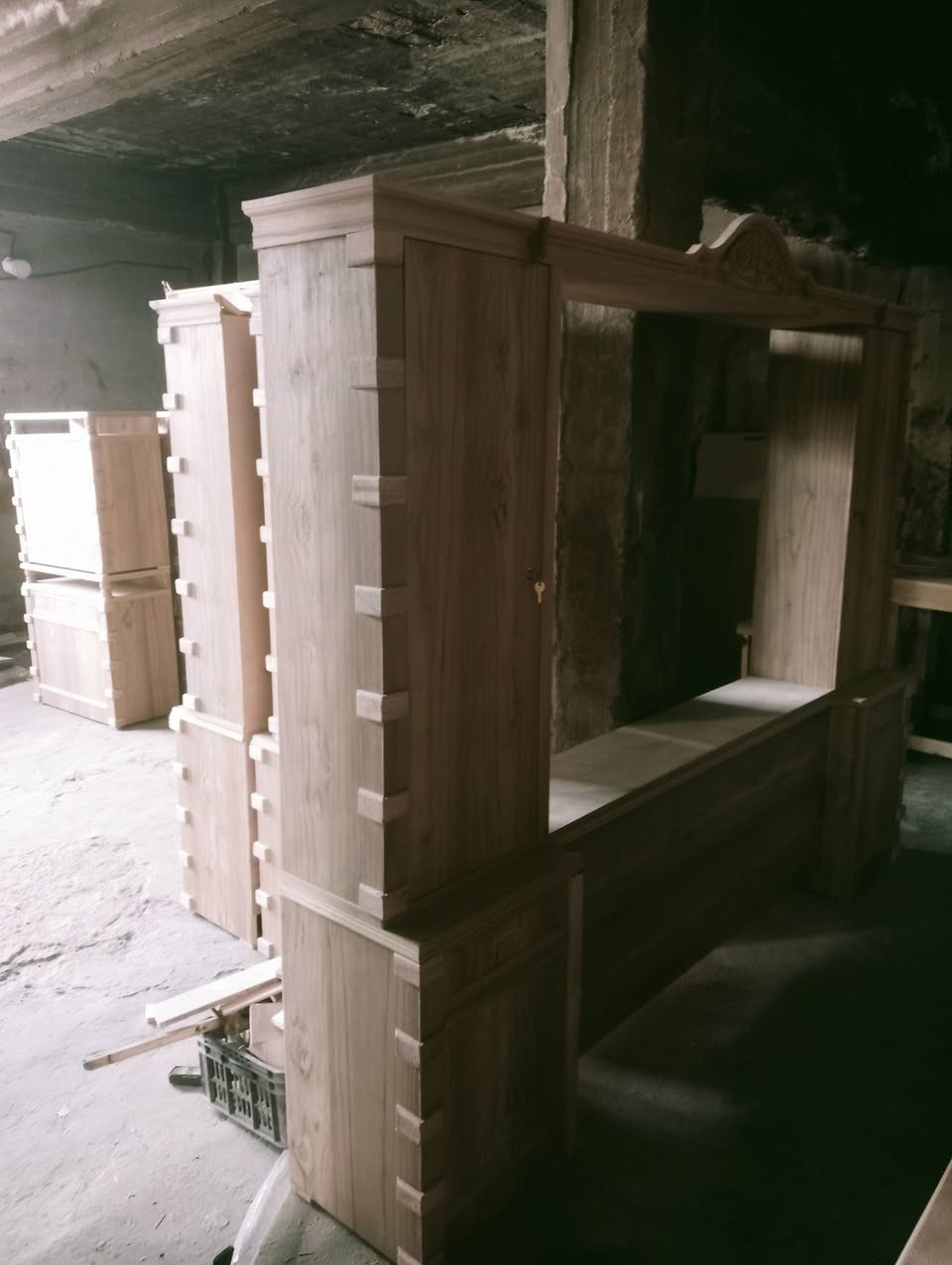 متوفر غرف نوم مسرح مرتب صاج ٥ملم وداخل ٤ملم ارضيه بلوك ١٦ملم صاج مجرات سجج تركي  زاويه كنتوريه قفايص ضهر جرجوبه نقش زان للتواصل مراسله أو الإتصال على الرقم ***********
