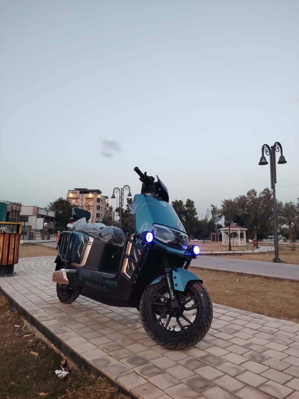 دراجة شحن الوحش المقدس تالك تيسلا للبيع
دراجة زيرو مماشية بعده بلاد شركة مكفولة
طبعآ الدراجة تربط على موبايل اطفاء تشغيل
تحتوي على بصمتين 
المواصفات
6 بطاريات كرافين
ملف 2500
سرعه 80
تمشيك بلشحنه حوالي 70 كيلو او اكثر
دراجة تحتوي على درع للحماية 
شاشة ايباد قراءة الاعطال
نظام بصمة 
نظام حماية قفل
نظام تثبيت سرعة
نظام 3 سرع
نظام قاطع دورة
نظام abs
نظام P
نظام R
صندوق كبير لخزن الاغراض 
دبل اشارة يمين يسار
انارة زنون اضافية على الدرع
دراجة بجيس
وصل الشراء موجودة
غراضه كاملة
الدراجة وكالة شخط مابيه 
العنوان بغداد شارع فلسطين
للاستفسار ***********
