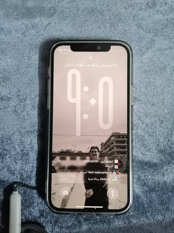 آيفون 12 عادي للبيع الجهاز نضيف مبدل فقط شاشة الذاكرة ١٢٨ البطارية ٧٧ للاستفسار/***********
