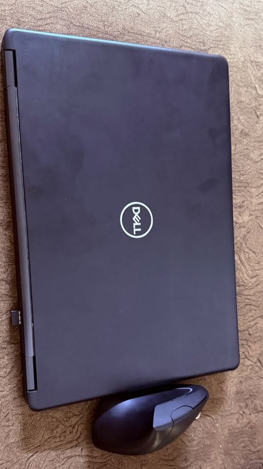 للبيع Dell Latitude 5490
🔹 المعالج: Intel Core i5-8350U (جيل ثامن) 🔹 الرام: 8GB 🔹 التخزين: SSD 256GB 🔹 الشاشة: 14 إنج (عادية مو لمس) 🔹 البطارية: ممتازة 🔹 الجهاز نظيف ويشتغل بدون أي مشاكل 🔹 ويندوز 10 Pro 🔹 مع الشاحن الأصلي و ماوس احترافي وحقيبه لابتوب اصليه 
السعر المطلوب: 400 الف  دينار عراقي (قابل للتفاوض بالمعقول)
📍 الموقع: كركوك
للاستفسار أو المعاينة راسلني على الخاص.
*********** 📞 📞
