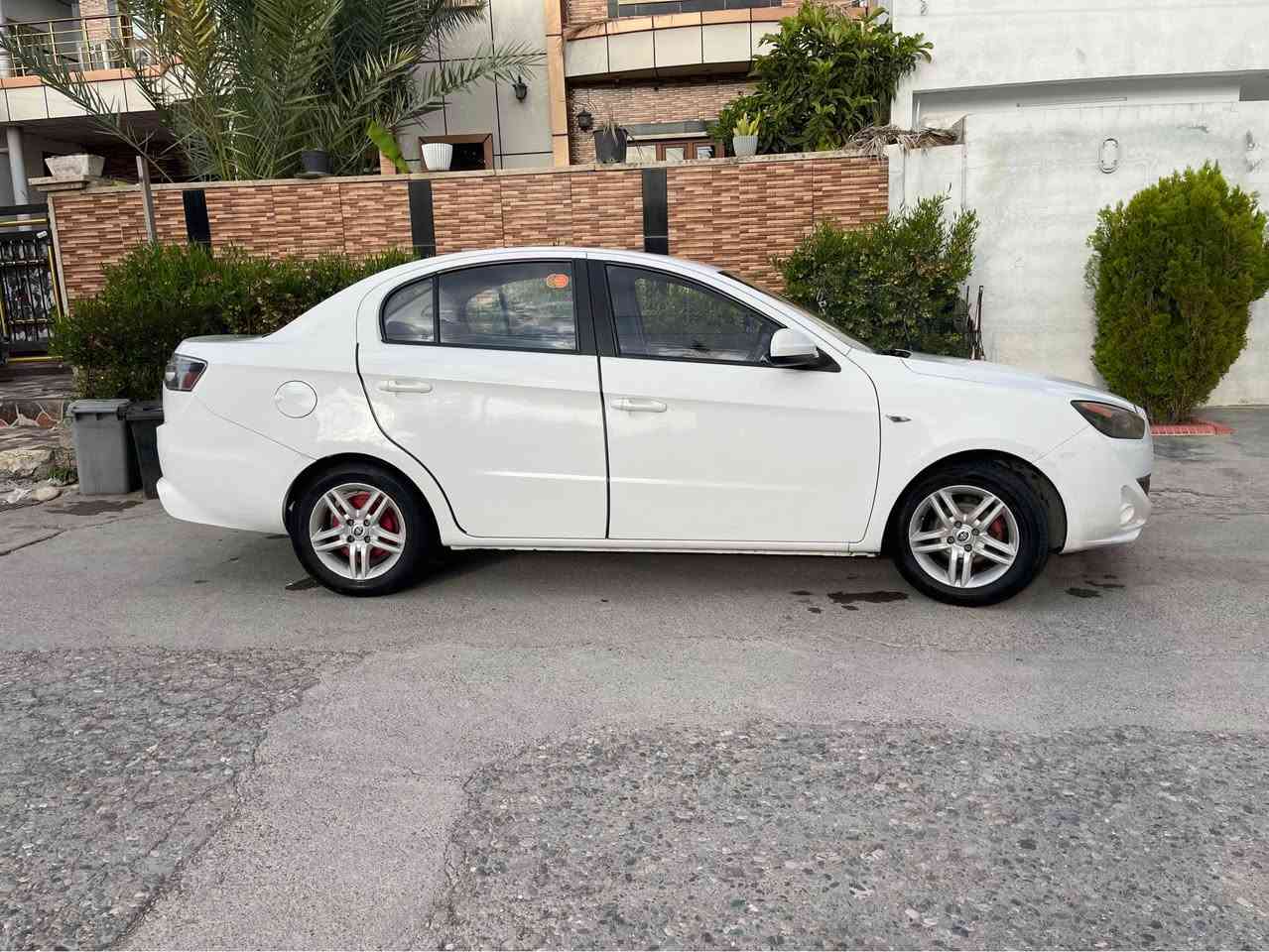 فاو ئۆلی مۆدیل٢٠١٣ بۆ فرۆشتن هیچی نیە بە س یە ک بست ساردی هه یە   سیارە کە زۆر خاوینە  گیرو مە کینە بە  شە رت مە کینە کە م تە عمی کردتە وە هه موو شتی بیلادیم بۆ بە ستیوە  بە شرت   نرخی ٦٥ وەرە قە رە قم *********** هه ولیر أربيل, العراق
