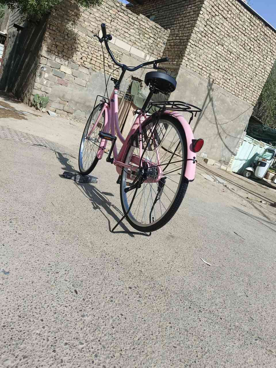 سلام عليكم بايسكل بناتي جديد لك مابي زلخ الله شاهد محتاج والله وريد ابيعه مصار سبوع من اخذته سعر 150 وبي مجان ان شاءلله مكان بغداد البياع حي تراث راح احط رقمي ***********
