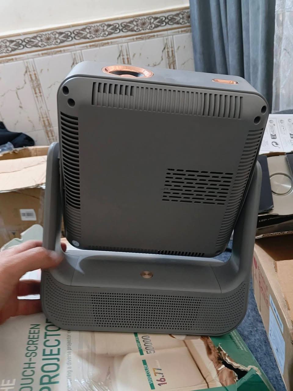 داتا شو غني عن التعريف
السعر 180 ألف 
***********
