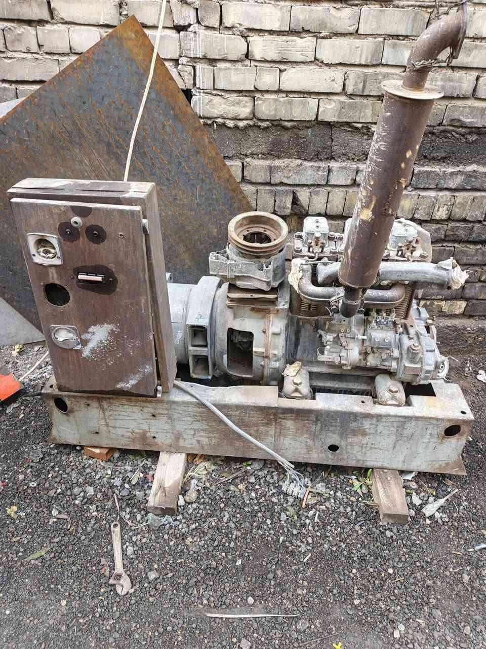 السلام عليكم بيركز للبيع عنوان بغداد قرب جزيرة بغداد السعر 7$ قفل اتصال ***********
