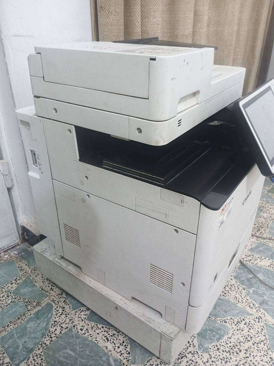 طابعة canon c56 if  ليزرية وعادي الحبر باودر كلش نظيفة واستعمال قليل
للتواصل هذا للرقم ***********
