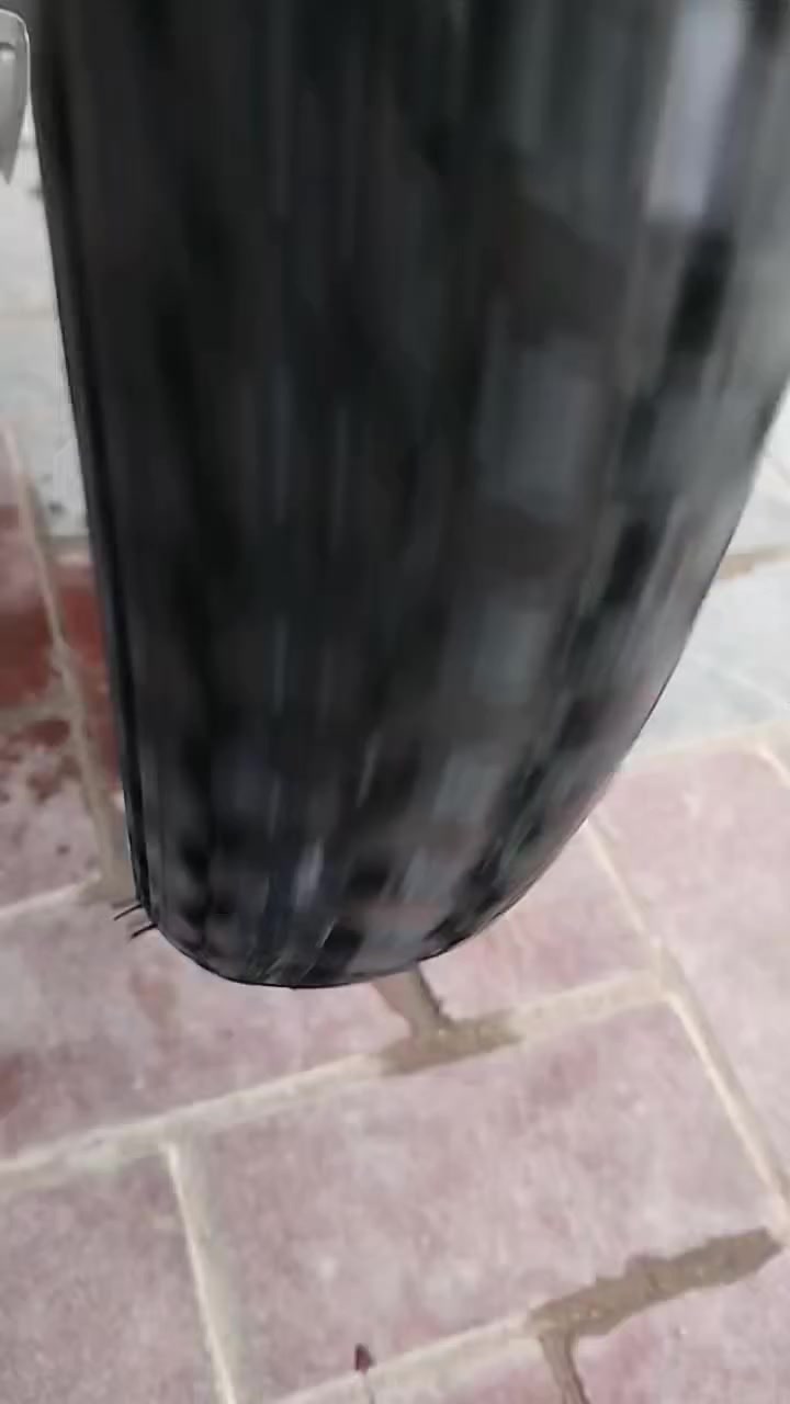 سلام عليكم دراجة البيع ربع كير سكنر مديل 2027 نامه متياز 3حرف باب الأول شاصي الرفيع المكان كربلاء امن الداخلي قرب المحطخه البانزين السعر 750وبيهه مجاني قليل الستفسار عله هاذه الرقم ***********
