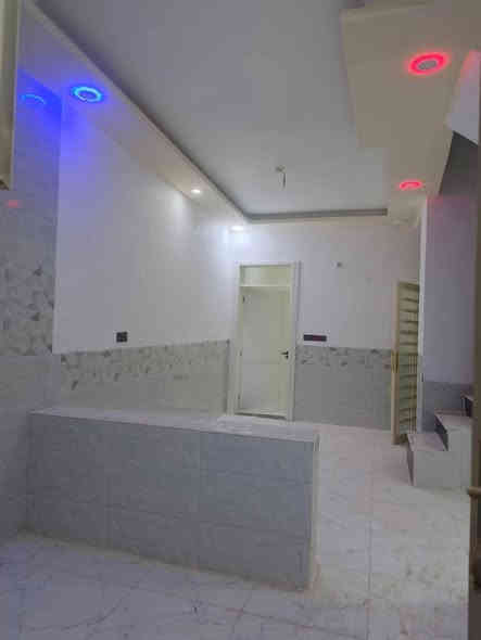 📏 المساحة:50 متر مربعة 

💰 السعر:💲 26  مليون (قابل للتفاوض)

🏗️ البناء: طابوك 

🏠 الأساس والسقف: كونكريت

مواصفات البيت:

✅ غرفه نوم 🛏️

✅ صالة 🛋️

✅ مطبخ 🍽️

✅ صحيات 🚿

عنوان مكتب الكرار مقابل قريه الغدير عامود 282 

الاستفسار ***********
