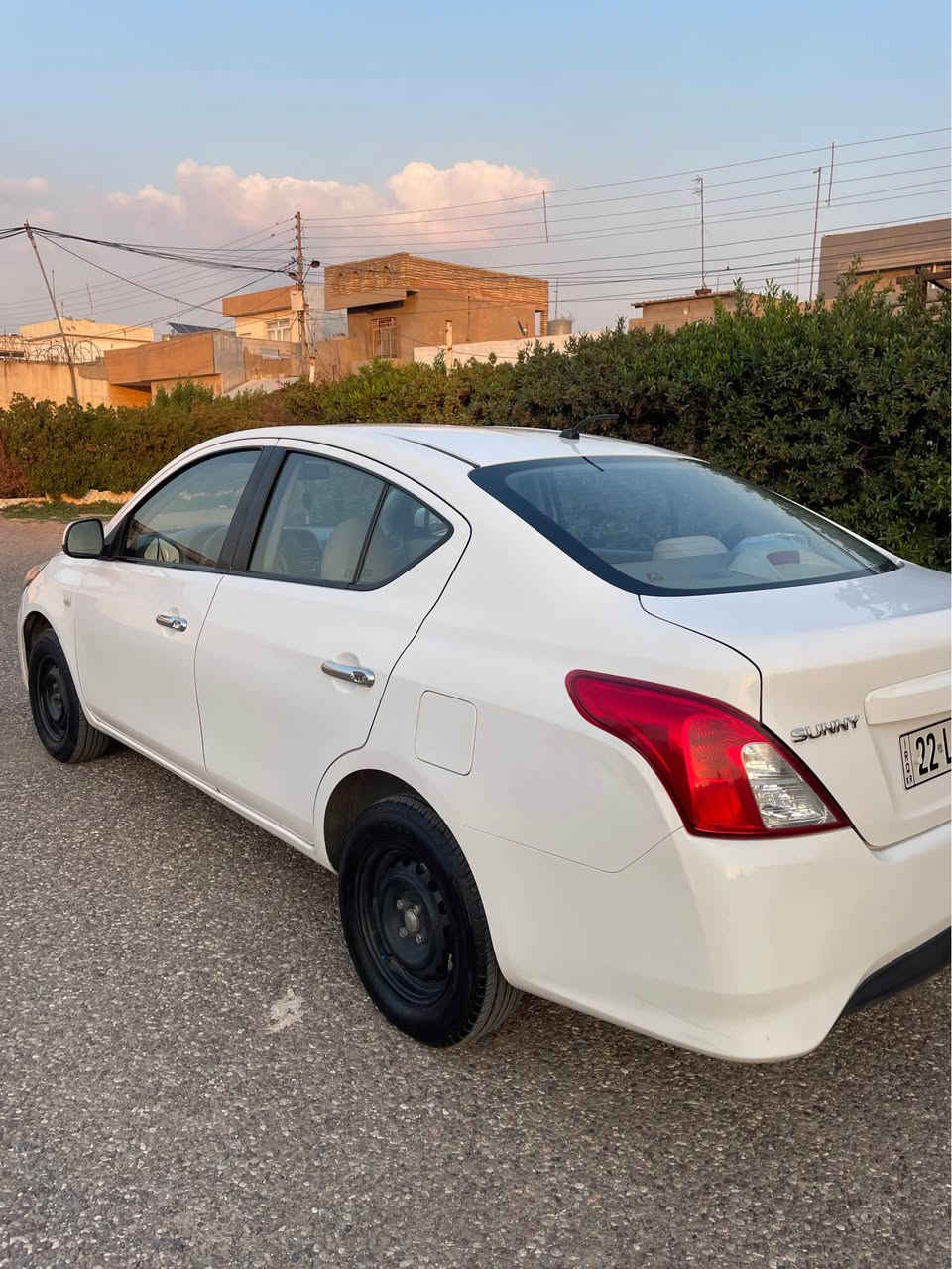 Nissan Sunny 2016
 هیچی نیە سەیارەکە سفرە
تەنها 65 کم رۆیشتووە هەقیقی
رەقەم و سەنەوی نۆییە 
بەناو خۆمە
بی سبوغ بی تحدیل 
بی کارت بی شوخت
دەعامی بۆ دەعامی بەشەرت 
یەک دینار مەسروفی تیدا نیە 
نرخ $98 
هەولیر
*********** 
*********** أربيل, العراق
