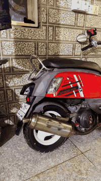 السلام عليكم لليدور نضيف ومميز الدراجه مصطره 2012 برغي مامفتوح بيها مكفوله بيه صالنصه Fctory وشيالncy   وكلجات ks وداخل كنتاره مميز جدا بيه اوراق و منفيست ادخل يعني الدراجه اصوليه مو ادوات  وبيه كتف coso دبل اشاره وبيه لايت زنون السعر واحد و450 وبيه مجال للشراي ***********واتساب موجود
