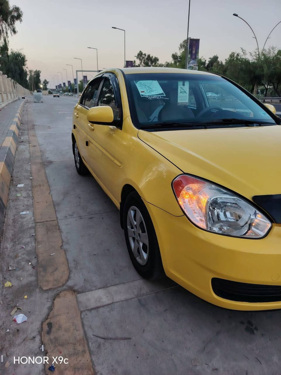 السلام عليكم اكسنت للبيع دبدوب موديل 2010رقم بغداد  وارد امريكي حادث قاعده مال دبل مبدله جامات كهرب ماكينه كير شرط تبريد شغال تدفيه شغاله هيا وغرامه صفر سياره نظيفه بمعنى الكلمه ما تصرف عليها ربع مكان الموصل الايمن انا صاحب الشرعي.    ***********
*********** واتساب السعر 85وبها مجال
