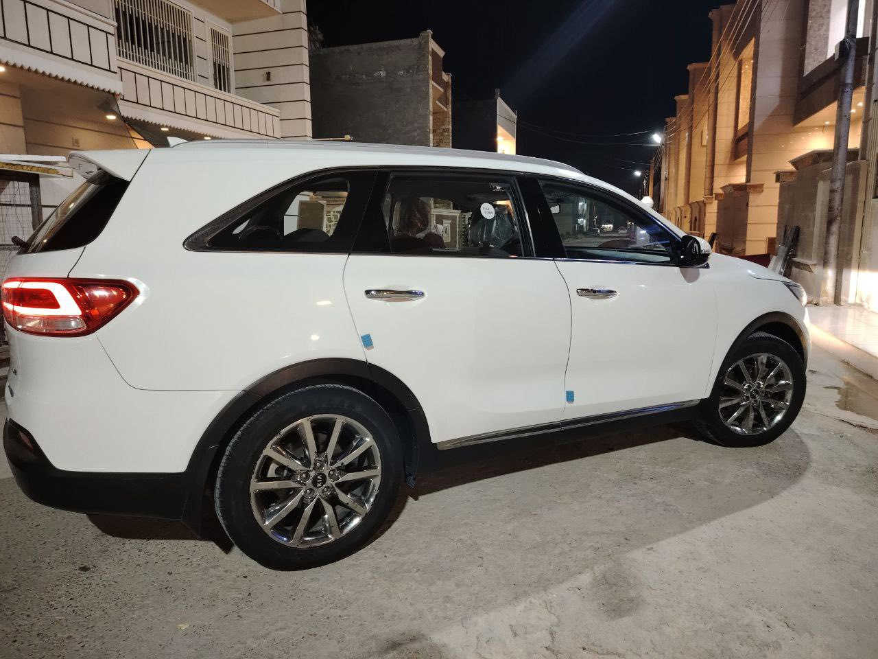 سورنتو 2015 شكل 2016
سورنتو خليجي سيارة نظيفة مكفولة عدا صبغ ربع باب خلفي عكس السايق ورصعة صغيرة بالبنيد بعدها ما مصلحة 

كير مكينة مكفوول حدادية صدر امامي جديد وكالة 

رقم سليمانية  سيارة جاهرة ما تصرف عليها دينار 

مكاني بغداد الدورة للاستفسار *********** 

السعر 195 وبيها مجال بسيط
