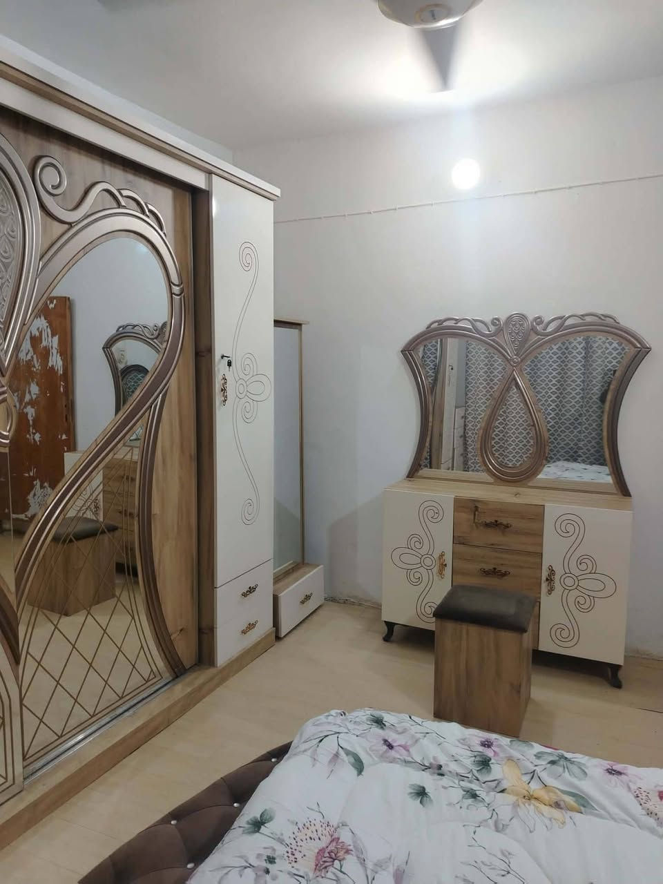 غرفه صار اربع اشهر ماخذهه مليون اونص اريد ابيعه سسب النتقال 800عده الدوشك 125


**إذا كنت صاحب هذا الإعلان وتريد حذفه لأي سبب، رجاءا أرسل رسالة إلى الدعم الفني**