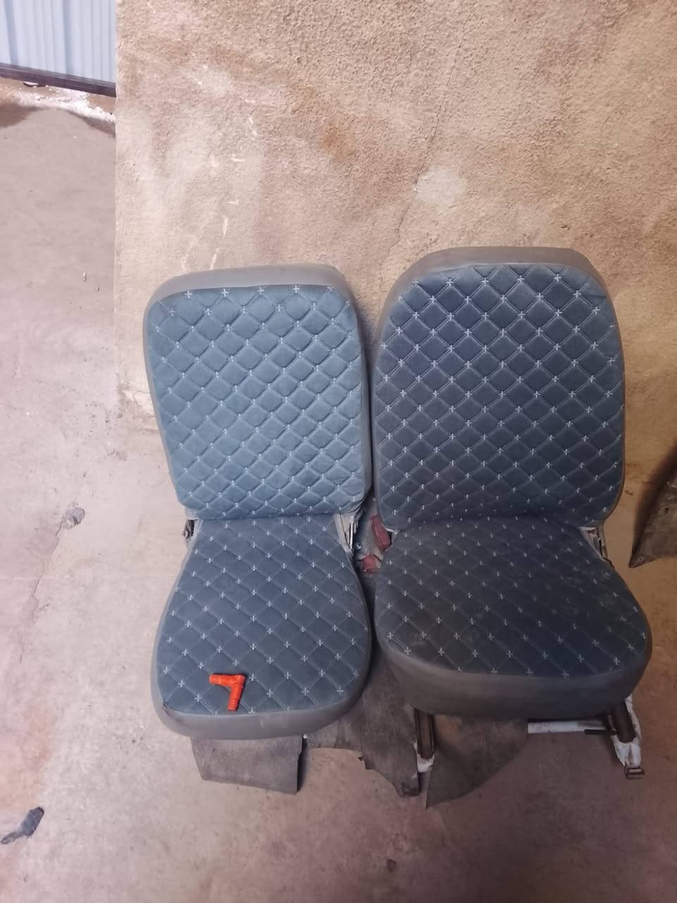 سلام عليكم ادوات فتون تفصيخ شنو محتاج موجود العنوان بغداد الدوره نهايت شارع 60 المحل اتصل وبل خدمه ***********
*********** اياد
