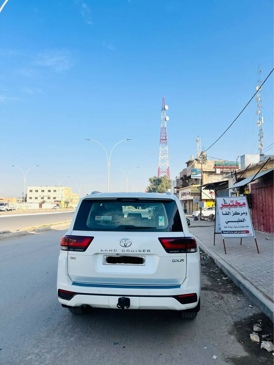 السلام عليكم 
لاندكروزر 2022 GXR 
رقم سليمانيه 
شركه ساز ام الضمان 
تنفس طبيعي 
ماشيه 63 الف 
مكفوله كفاله عامه 
مواصفاتها 
كرسي كهربائي 
تحكمات ستيرن 
حساسات اماميه وخلفيه 
مثبت سرعه 
كشنات تدفئه وتبريد 
تشغيل عن بعد
السياره فول مواصفات 
مكان السيارة صلاح الدين
للاستفسار اكثر /***********/*********** تكريت, عكار
