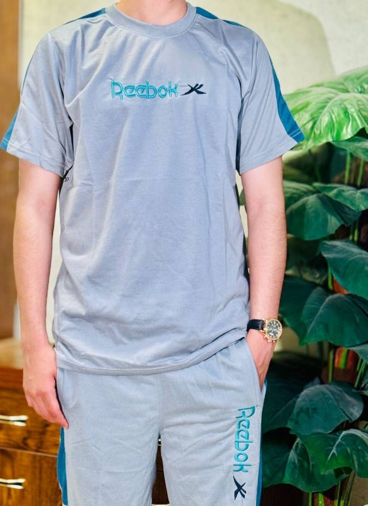 جديدنا تراك شبابي صيفي بستايل سبورت خامة قطن فانيلة بارد 🖤

القياسات : L / XL / XXL / XXXL / ‼️ هذا الموديل شبابي يلبس أكبر قياس وزن 80 كيلو✔️

#للحجز_والاستفسار_مراسلة_خاص 
يتوفر توصيل لجميع محافظات العراق 🚚


**إذا كنت صاحب هذا الإعلان وتريد حذفه لأي سبب، رجاءا أرسل رسالة إلى الدعم الفني**