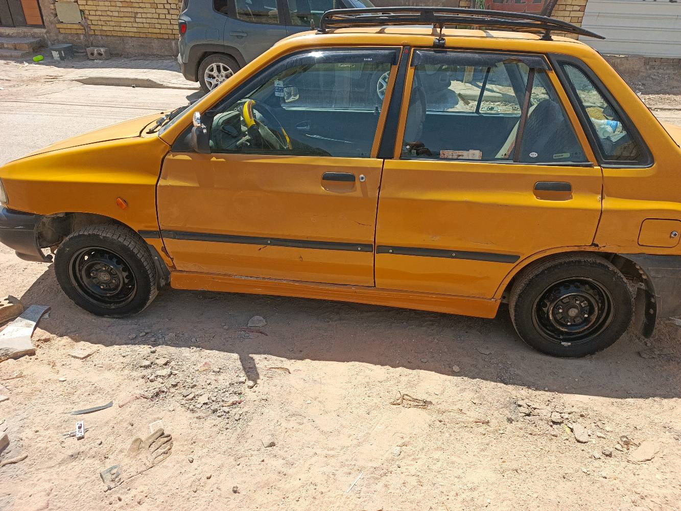من رخصت الادمن سايبة للبيع موديل ١١رقم نكليزي الجديد شرط تحويل مكينة وكير جيدات جدا لاصرف ولا بخار تخم تاير جديد كهربائيات كلة شغال دوشمة جلد خياست قليلة بيهةوالسيارة صافية وناعمة كبل للشارع السعرب 18ولشراي يدلل علينةاتصال ***********