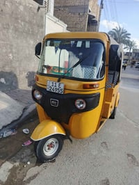 تكتك للبيع موديل 21 رقم بغداد مابيها اي نقوصات بيها فقد ضربة بلغد الاي...