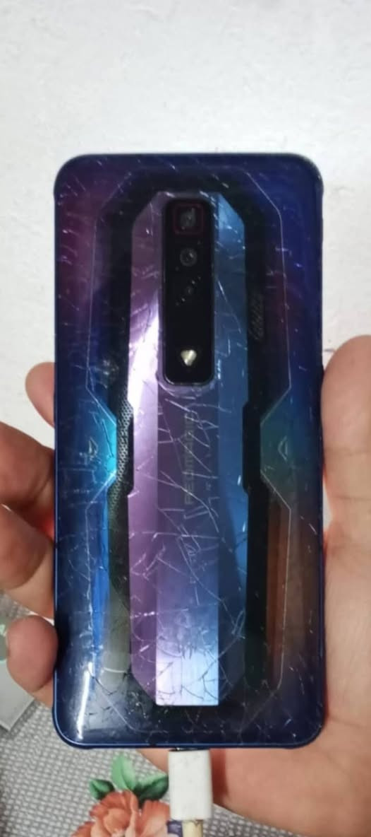 ريد مجك 7 جهاز غني عن التعريف موصفات كدامك شاشه و ضهر جهاز وحش العاب كله شغل مروحه شفتات المس ممأثر ابد مراوس شعدك نزل حسب القناعة او بوكو X6 برو بدون فرق. مكان بغداد الكاظمية رقمي وتساب ***********
