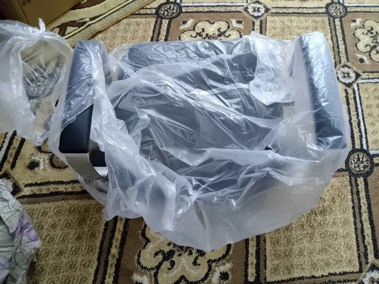 كرسي حلاقه جديد ما مسعمل ابد
لحجم وسط وسعر 252. ***********
