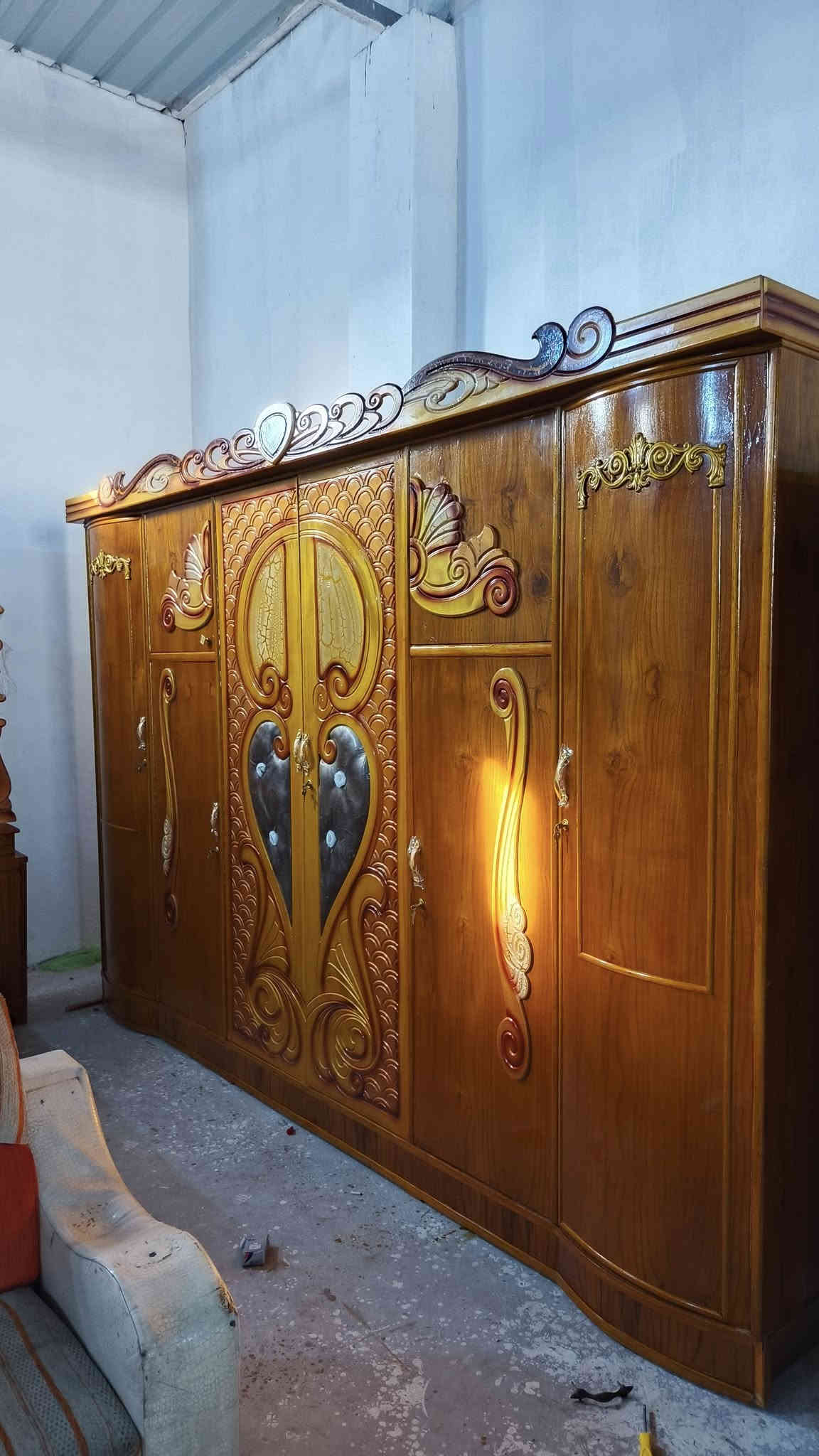 السلام عليكم غرفه البيع استعمال قليل كلش السعر 750وبيه مجال المكان هبهب الستفسار أن تصل ***********
