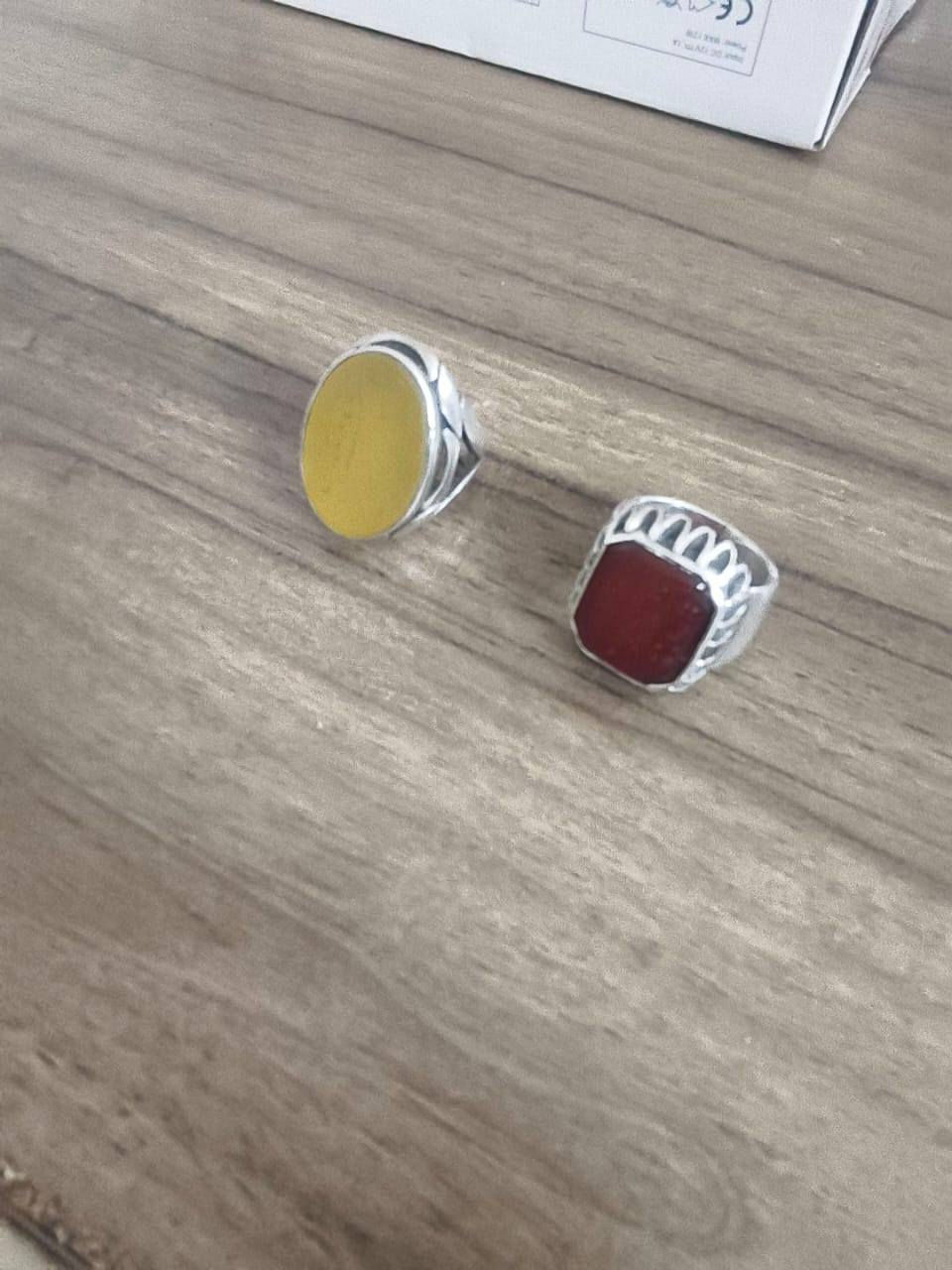 سلام عليكم محابس الاول يماني شرخ الشمس والثاني يماني احمر غني عن التعريف وبسعر
الاصفر ٦٠ 
الاحمر ٧٥


**إذا كنت صاحب هذا الإعلان وتريد حذفه لأي سبب، رجاءا أرسل رسالة إلى الدعم الفني**