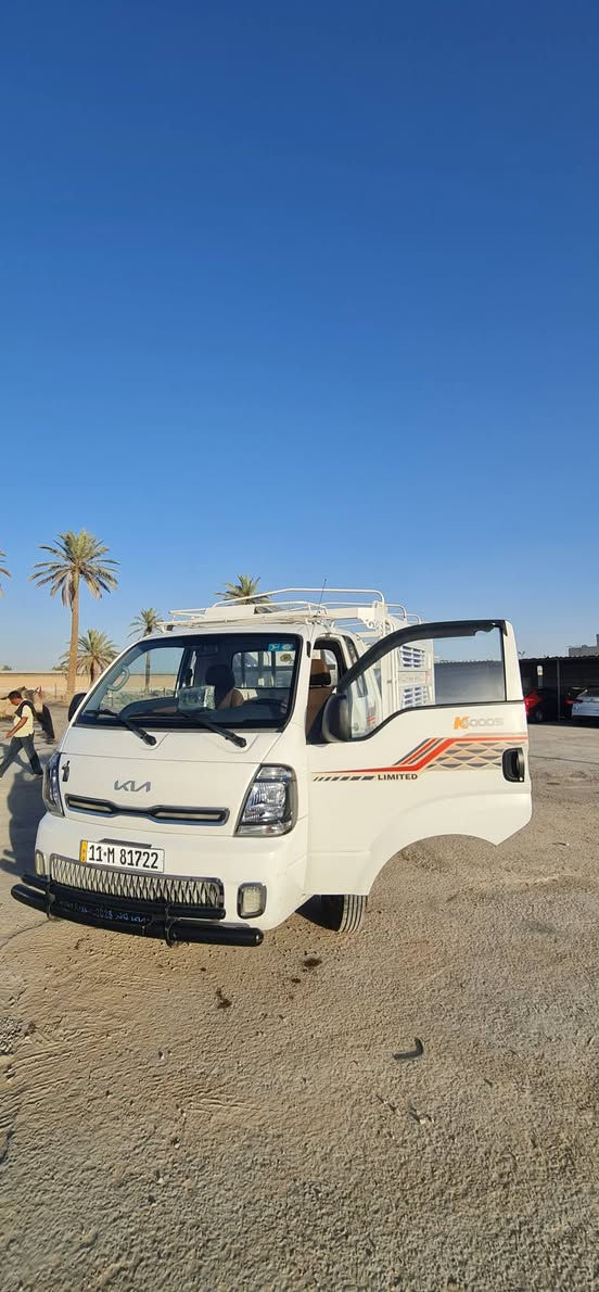 سلام عليكم
كيا فحل 
موديل 2022
السياره بيه لغد ودعاميه مبدلات وبيه بارد خفيف من باب الصدر
ماشيه 98 الف
محرك وشاصي كفاله 
السياره جديده بمعنه الكلمه
السعر165 بيه مجال قليل
الشراي يتصل على هاذى الرقم
***********

