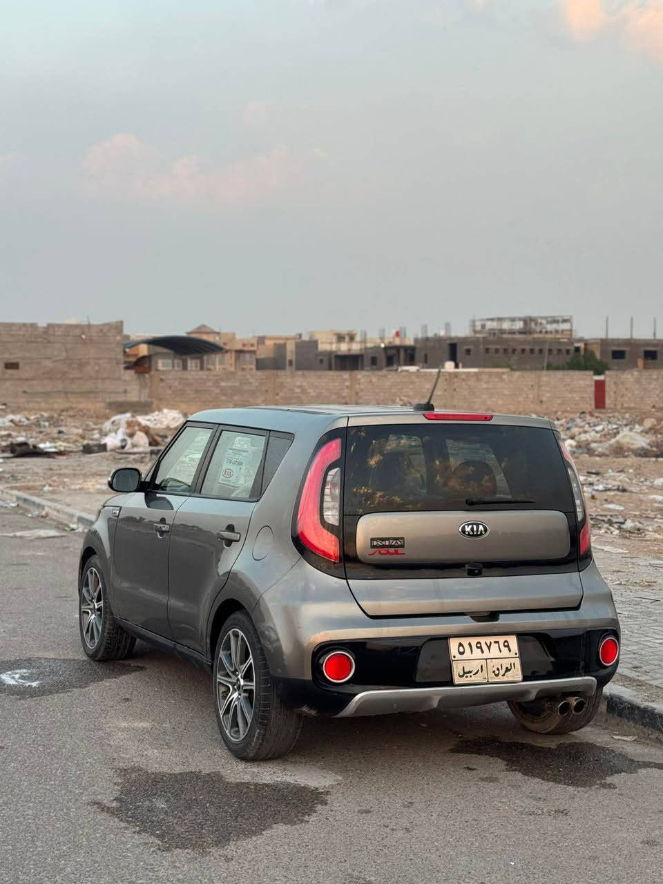 سلام عليكم البيع صول مديل 2017رقم اربيل تحويلاو وكالة جهازة حادث جاملغ امامي ولهلال جاملغ خلفي سيارة جهازة ما بيها نقص برغي محرك مير حدادية ماشية90الف حقيقي استخدام بيت احلة من صور فول عدة فتحة مكاني البصرة 
السعر103شي بسيط الشراي خوان شراب ينتصل 
رقمي *********** البصرة, العراق
