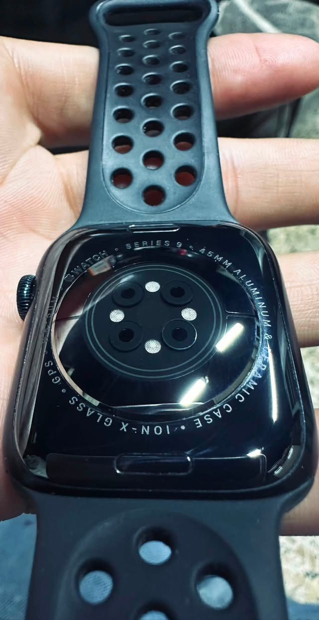 ساعه ابل جيل التاسع حجم 45
بطاري 90
مكان بغداد سعر 240
ايفون 14 برو ماكس ذاكره 256
بطاري 99 
سعر الجهاز 750
الف رقم الهاتف ***********
