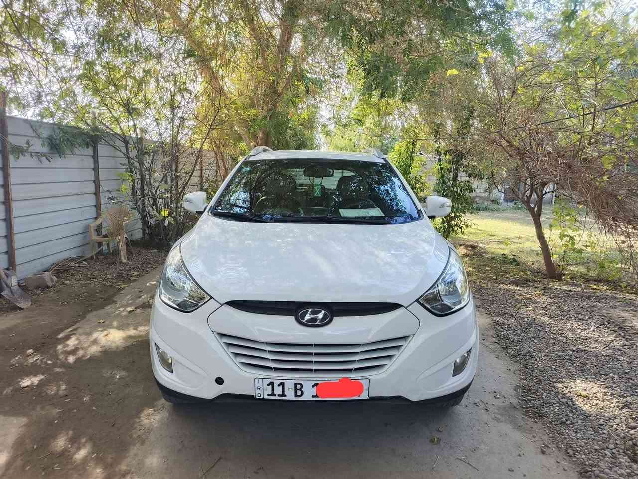 توسان ٢٠١٢ خليجي محرك ٢٠٠٠ رقم بغداد بيها قطعة وحده صبغ باب السايق وشبر بالباب الخلفي سيارة نظيفة جدا اقل الچف تكشير بالبنيد صبغته اني 
سنوية لل٢٠٢٧
بس الشاشة شديتها قبل شهر ونص ب١٤٥ الف عند الزيرجاوي وصلها بيها
السعر ١٣٧ 
مكاني بغداد المحمودية 
 اني مكلف بالنشر 
ورقم صاحب السيارة
***********
