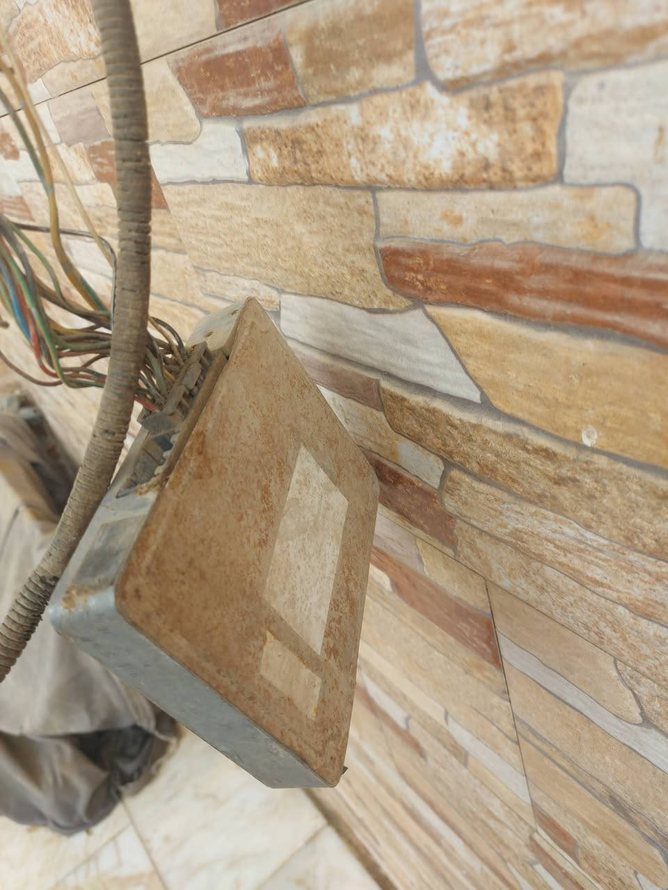 السلام عليكم عقل وظفيره وبخاخات
كورلا ٩٣ 
١٦٠٠ للبيع شرط الشغل تفحص اله تاخذهن 
السعر ١٠٠
***********
