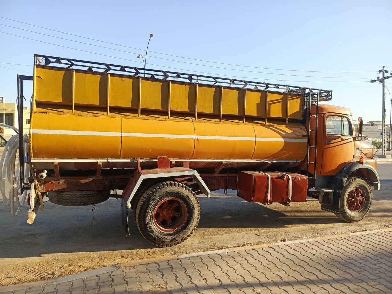 ابوردين للبيع عشراويه مديل 87 مكفولة كفاله عامه مكينه سوبر كير جديد تخم تاير رقم نينوى انكليزي 
***********
