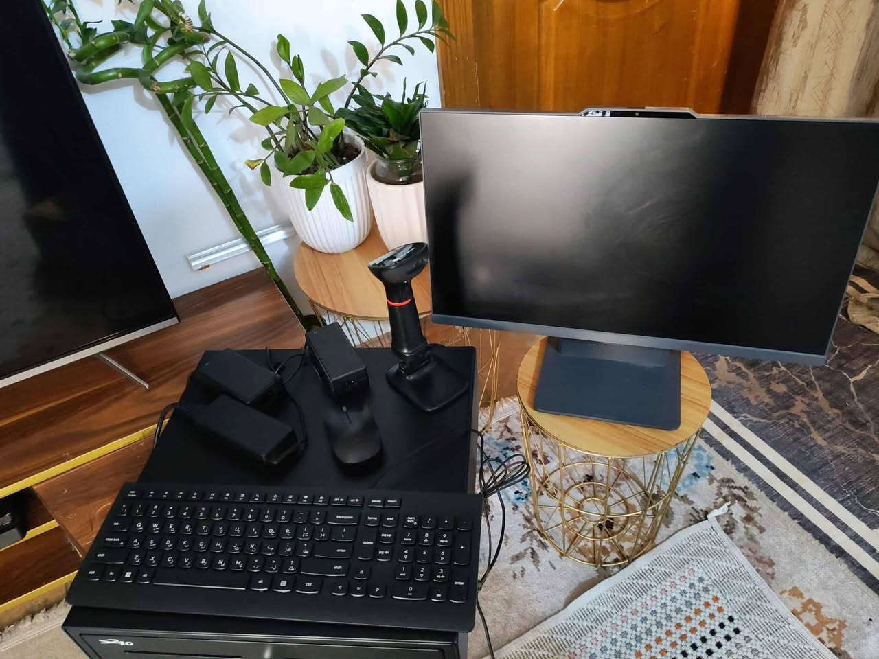 السلام عليكم حاسبة كاشير الجيل ١٣ الحاسبة فول مستخدمة شهر بس وياه طابع باركود وقارء باركود والكاشير
وعلية نضام المربع بيع رايده مليون و٢٥٠٠٠٠
لتواصل ***********
