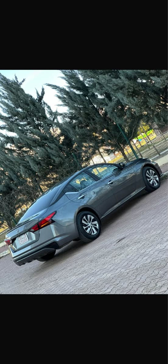 سلام عليكم ورحمة الله وبركاته 
NISSAN ALTIMA 2023 S
شبر راس بنيد صبغ 
و جملغ كلير أمريكي 
بدون دواخل و شاصي 
ايرباك سستم شركة 
محرك 2.5L(4V)
موصفات S
بصمة 
شاشة 
كاميرا رواية خلفية 
صندوق شفت
لايتات LED بلادي
تحكم ستيرن 
تحديد سرعة 
رادار خلفي 
رادار امامي 
سعر 139$ وبيها مجال 
*********** أربيل, العراق
