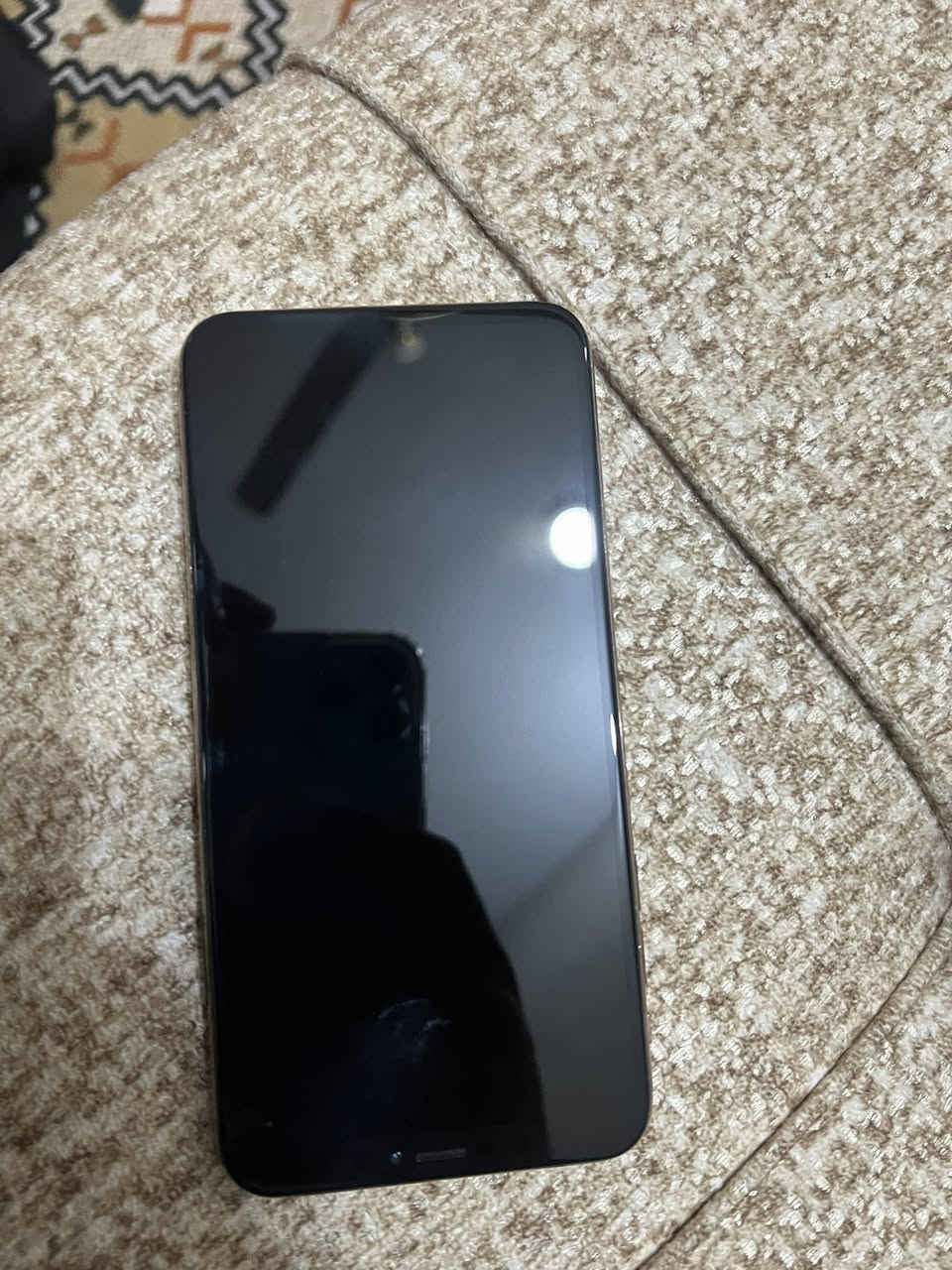 تلفونات. ايفون. ثنين. مع. غراض. كاملة.  ١٣.   كلش. نضيف. واكس. ماكس. مبدل. شاشة. وبطارية.   ثنينهم. مستعجل. على. بيعتهم.  ***********
