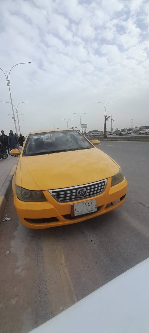 ليفان للبيع 2011محور كورلا القديم سنويه 2027مصفره السعر 38بيه مجال ‎0786 498 2749
