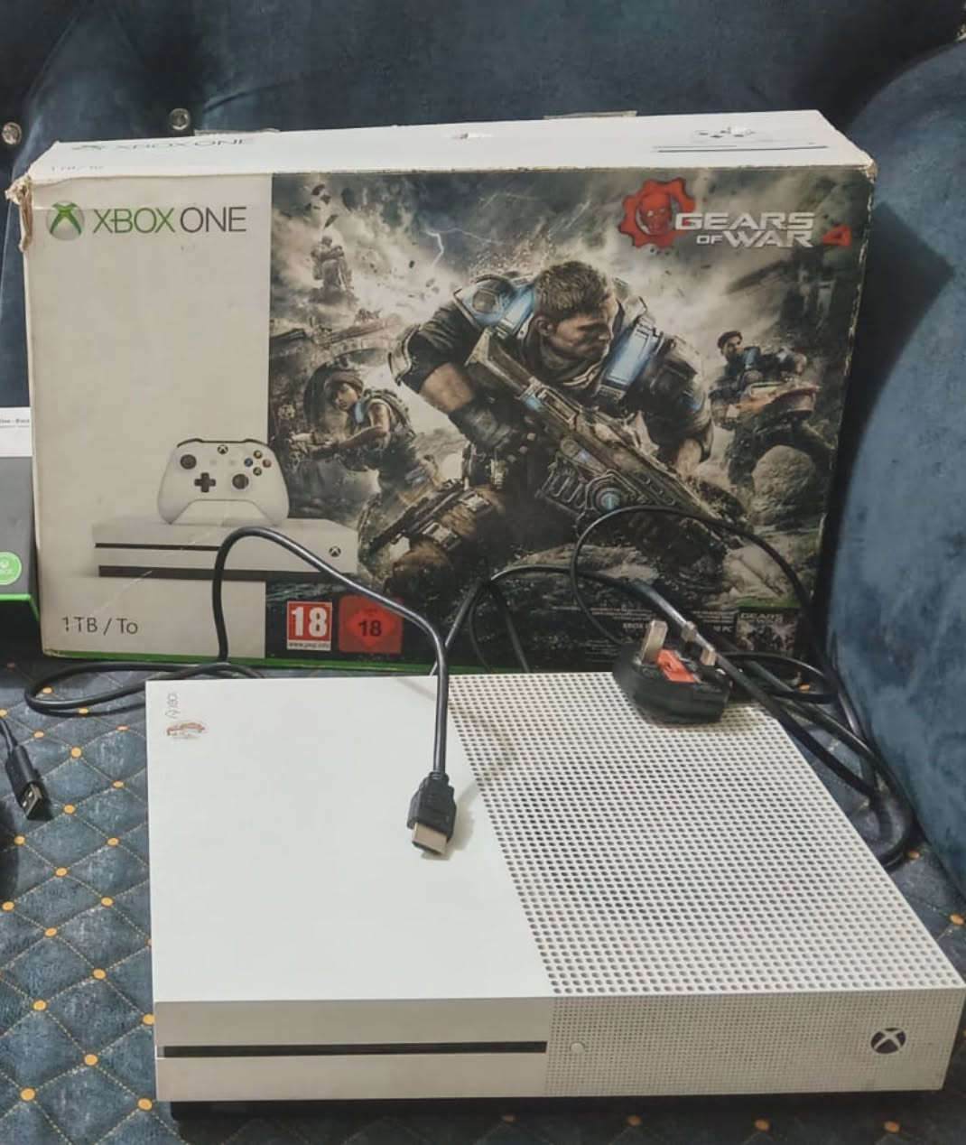 السلام عليكم
xbox one s 
مثل ما موضح ويا يدتين وسماعه نظافة حلوه 
مكاني بغداد البياع 
السعر 150 وبي مجال


**إذا كنت صاحب هذا الإعلان وتريد حذفه لأي سبب، رجاءا أرسل رسالة إلى الدعم الفني**