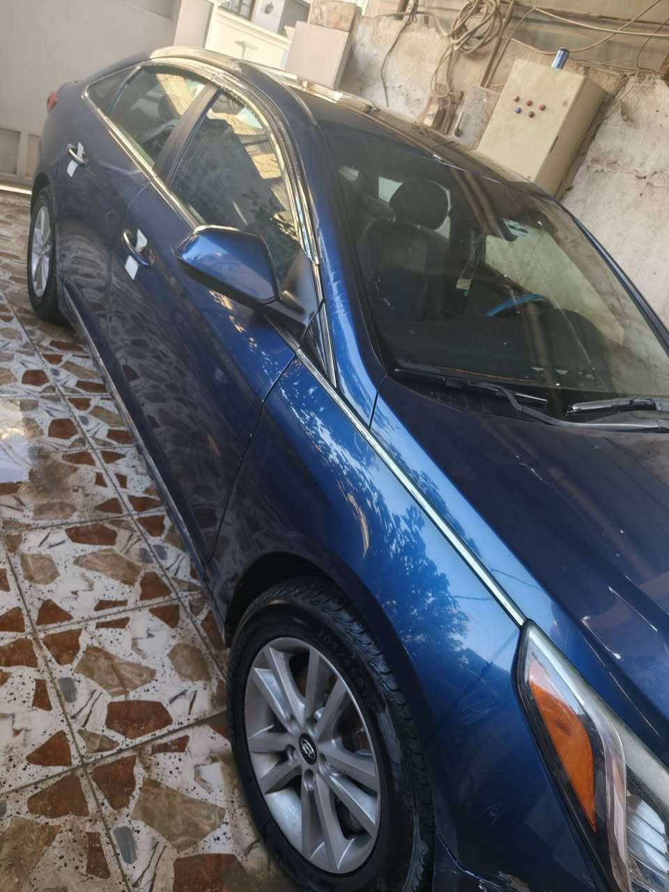 السلام عليكم
مكلف بالنشر سياره سوناتا ٢٠١٥ وارد امريكي 
السعر ١٢٠ بيها مجال يوجد سونار كامل بالسياره 
المكان بغداد اي استفسار الاتصال ع الرقم ***********
يوجد واتساب
