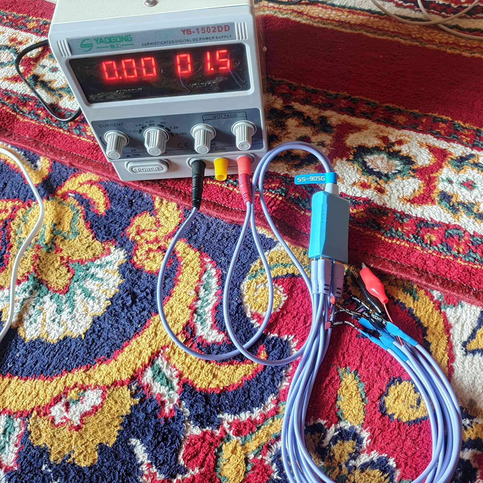 السلام عليكم
تيستر شحن وباور سبلاي 
مستخدمات شيء قليل يعني بعدهم جدد 
ثنينهم سعرهم 55 الف 
مكاني بغداد مدينة الصدر توصيل ماعندي 
تجيني وتفحص وتاخذ رقمي ***********
