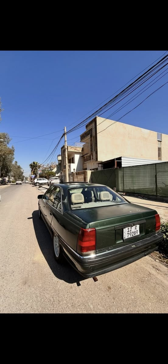 أوميكا موديل 1992 السياره تحفه جديده كلش على يد والدي الله يرحمه 
السعر 55 ورقه 
تحويل مباشر رقم جديد سنويه جديده 
الاستفسار على رقم ‭0777 270 8192‬
