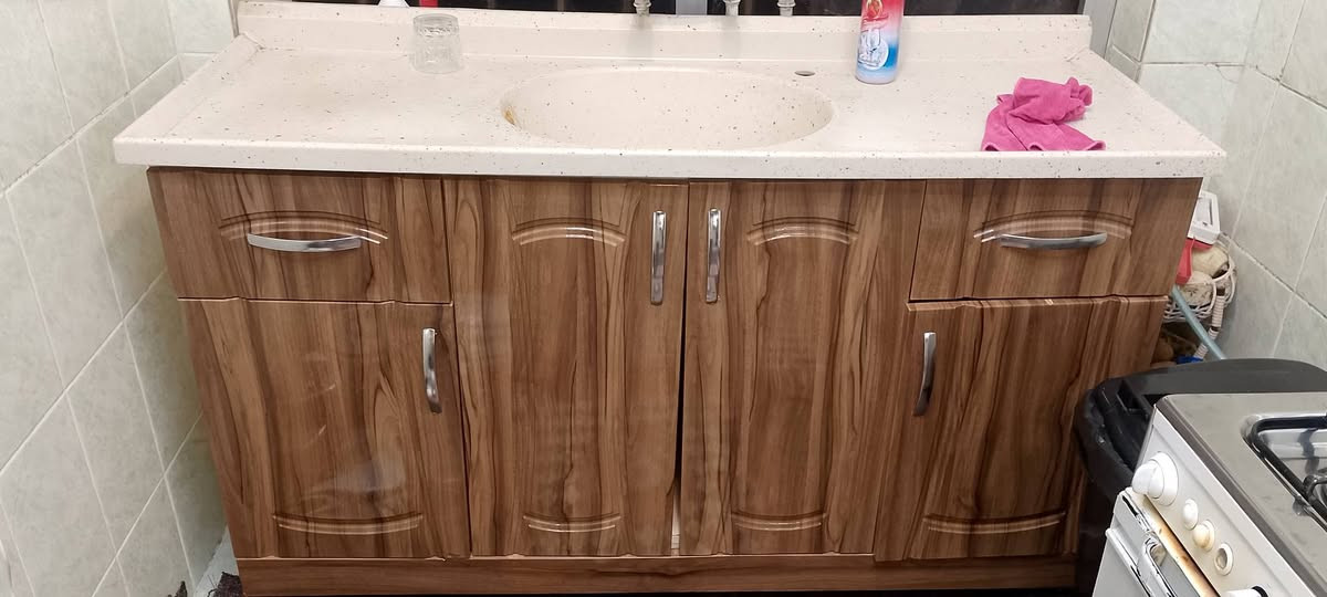 كاونتر خشب للبيع ***********
