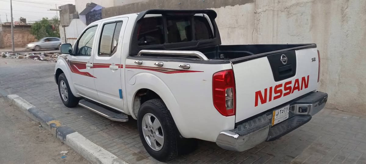 السلام عليكم نيفاره للبيع موديل ٢٠١١ كير عادي رقم بصره محرك مفتوح لا ينقص ولا يبخر بيهه مكانين صبغ وبخشم الجاملغ الايمن الباقي مكفول حداده جديده تخم تاير جديد هسه شاده منظومة تبريد جديده شادلهه منضومة غاز يعني ماكو صرف مكاني البصره أبو الخصيب حمدان السعر ١٠٥ وبيهه مجال***********
