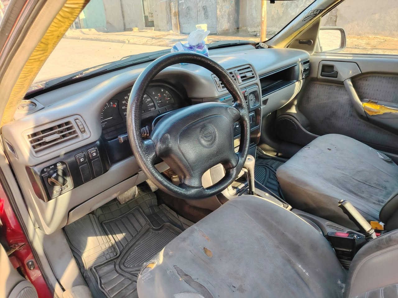 للبيع فكتره موديل 93 حجم 20 فول تومتيك محرك وكير شرط السياره بدون ضرر لل استفسار اتصال عل رقم ***********
