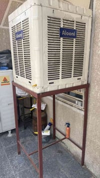 مبرده الونا اصليه مع الميز نضيفه جداً 175 07746555188