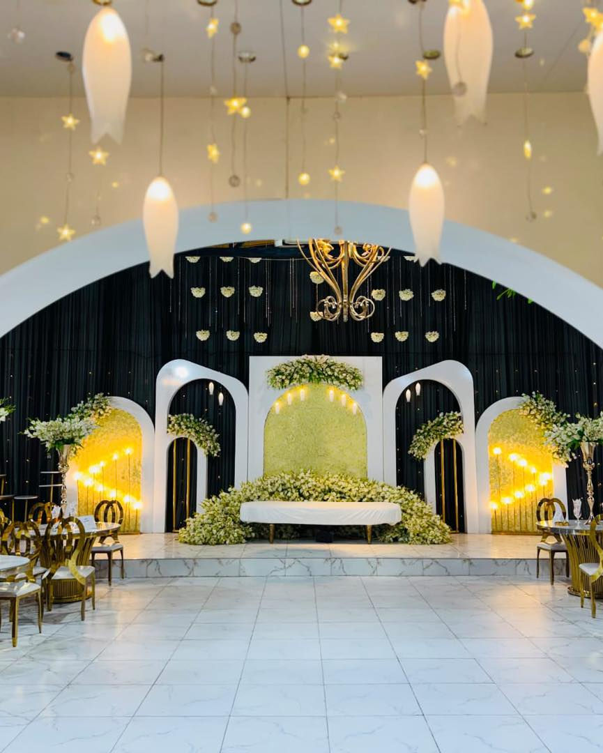 الحجوزات مفتوحة لحفلات التخرج الصباحية والمسائية 🌸

خصومات وتخفيصات وهدايا ع الحجوزات 🌸

سعة القاعة ٣٠٠ شخص 🌸 

للاستفسار الاتصال ع الواتساب مع مسؤولة حجوزات القاعة  *********** 🌸 

العنوان :- حي الجامعة - مقابل مجوهرات الماس - فوق مطعم چكن بوكس - ط ٣ 🌸
