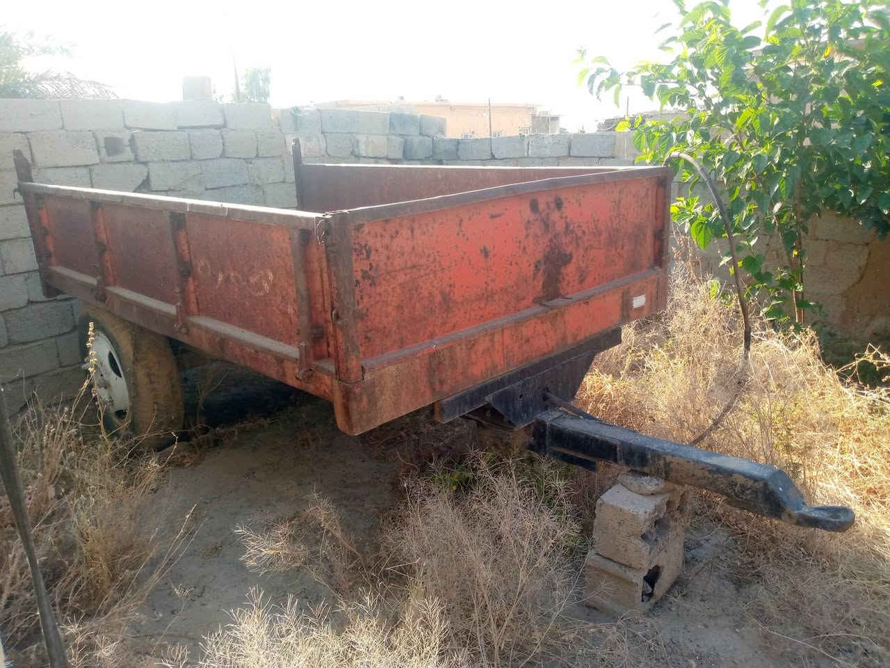 تركتر وعربانه وكراشه لبيع المكان كركوك رقم الموبايل ***********

