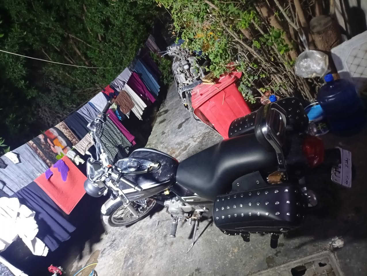 السلام عليكم دراجه هندي للبيع رقم وسنويه بغداد تحويل ثاني يوم دراجه شغاله كامله اي خلل مابيه مكاني بغداد الجديده سعره دراجه مليون ونص وبيه مجال لطيبين   ***********
